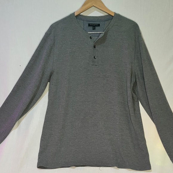Men's Banana Republic Long Sleeve Henley Knitted Shirt - Picture 3 of 5